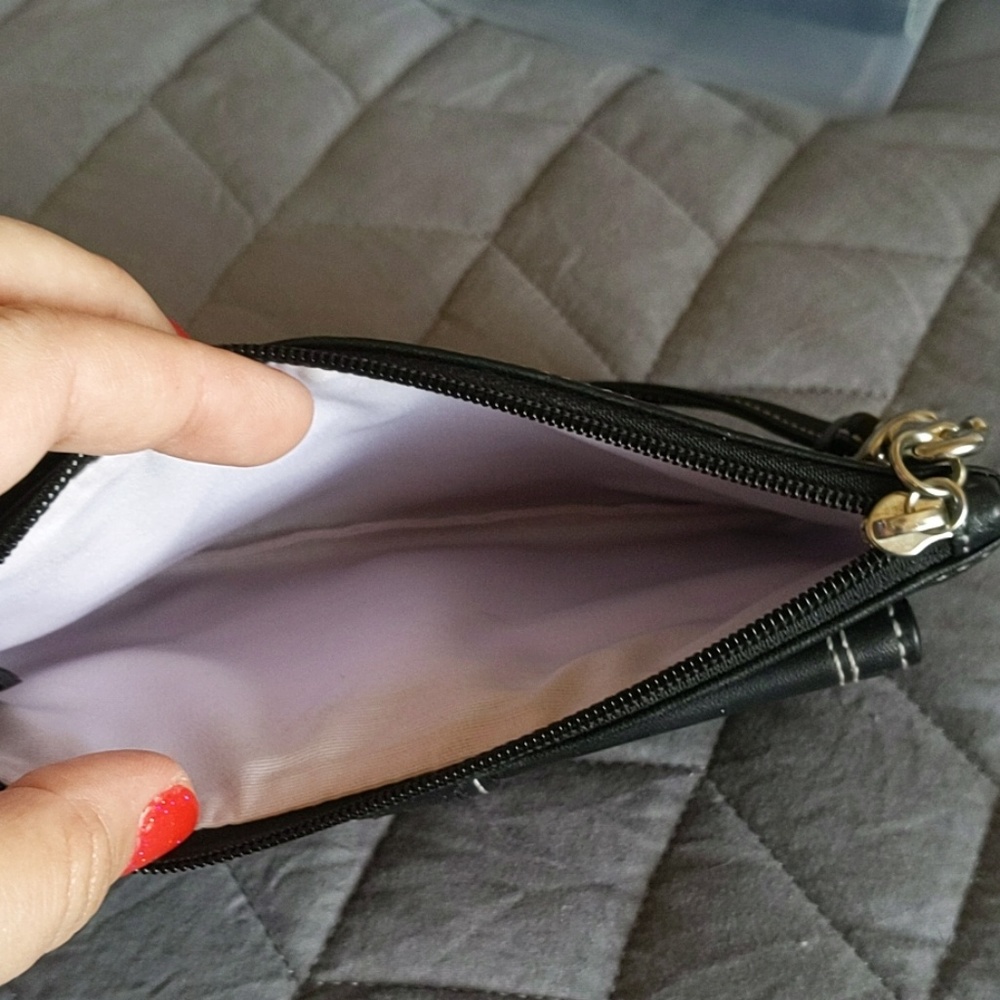 Coach wristlet - Picture 3 of 7